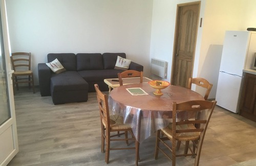 Buisson Cottage | COTTAGE of SERRE de BOUDRE with JACUZZI & AIR CONDITIONING