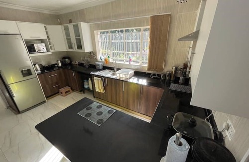 Harare Cottage | Cottage On A Hill
