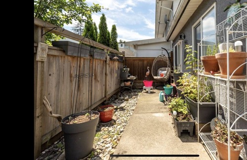 Squamish House | Cottage on Bear Claw Estate , Close to great outdoor activities