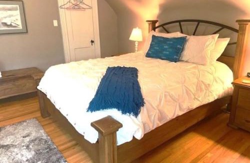 Stratford Bed & Breakfast | Cottage on Caledonia Bed & Breakfast