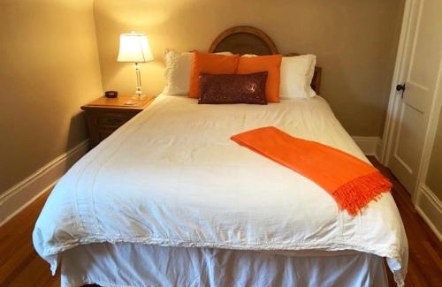 Stratford Bed & Breakfast | Cottage on Caledonia Bed & Breakfast