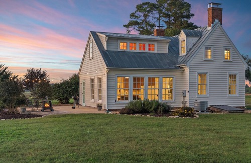 Charles City House | Cottage on Capital Trail | 2BR | Incredible Views