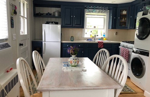East Sandwich Cottage | Cottage on Fern - minutes to East Sandwich Beach