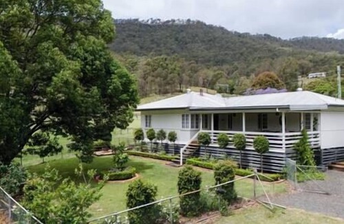 Canungra House | Cottage on Lamington