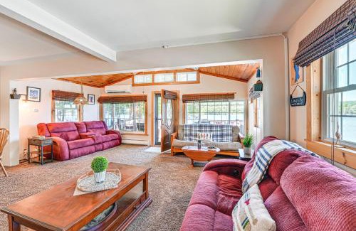 Bradford House | Cottage on Lamoka Lake with Deck, Grill and 3 Kayaks