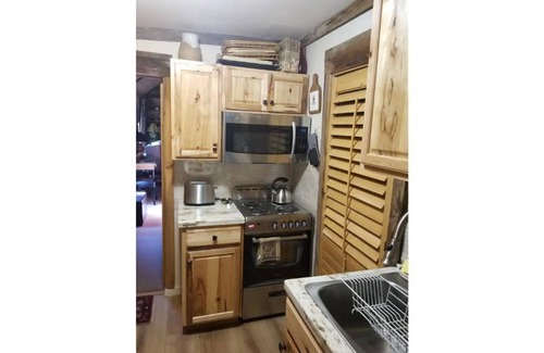 Clarksdale Cottage | Cottage on riverbank one mile from Clarksdale in gated community