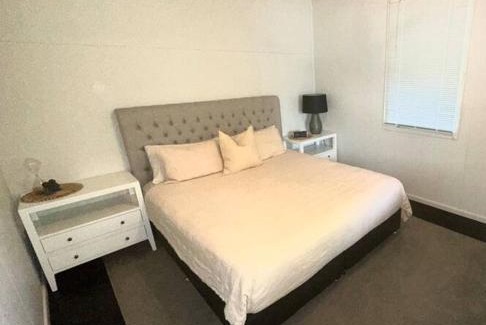 Sandgate House | Cottage on the Bay