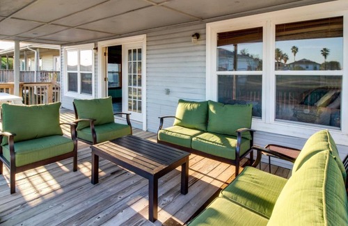 Jamaica Beach House | Cottage on the Canal