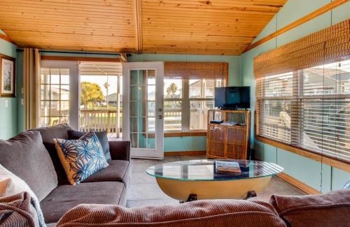 Jamaica Beach House | Cottage on the Canal