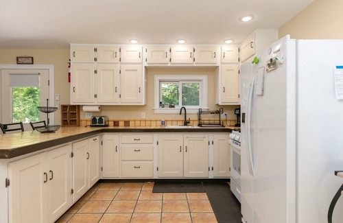 Sabinsville Cottage | Cottage on the Crick-Sits right on Pine Creek