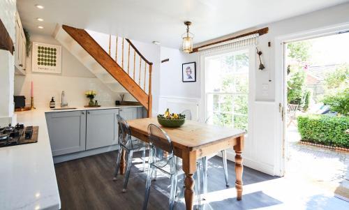 Hungerford House | Cottage on The Croft