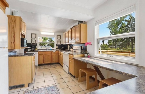 Jacksonport House | "Cottage on The Lake" 3BD/2Bath (Jacksonport)