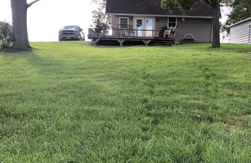 Redfield Cabin | Cottage on The Lake