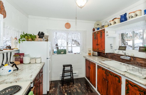 Sundance Cabin | Cottage on the Stream