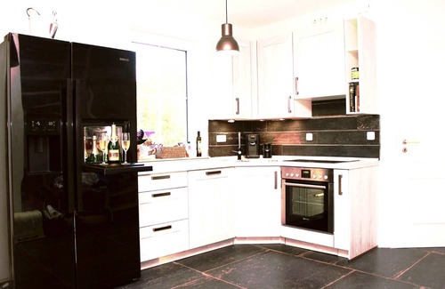 Neuenkirchen House | Cottage on the water | 2 bedrooms, sauna & fireplace, Wi-Fi Pets willk.