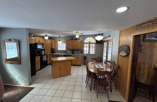 Lake Tomahawk Cottage | Cottage on the WI River. Enjoy the nature and beauty of the North Woods.