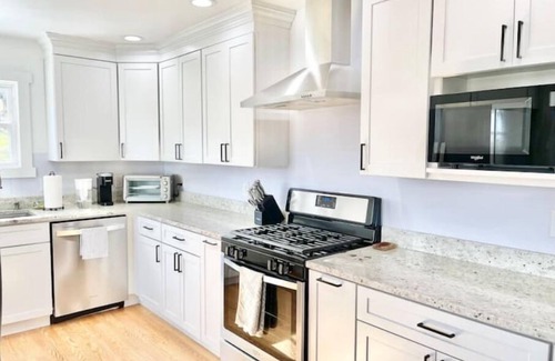 Fayetteville House | Cottage on Vaglio