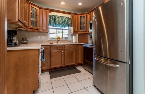 Sebastian Highlands House | 🍹🌞 Cottage Paradise! 2BR/2BA, Pets Welcome, TV, Wi-Fi