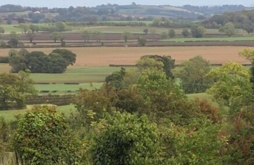 Crayke Cottage | Cottage-Private Bathroom-Ivy - Self Catering