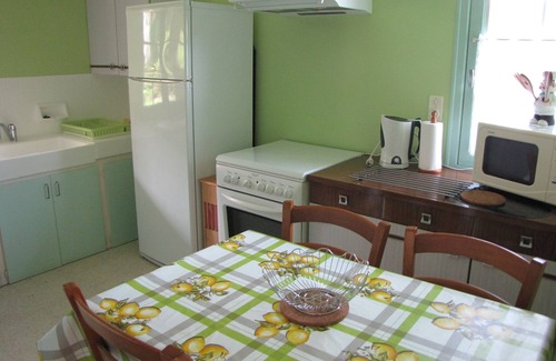 Baulon Cottage | Cottage Rental 90 m² with its beautiful park of 4000 m² and beautiful trees.