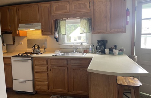 Cape Vincent House | Cottage Rental with Water View