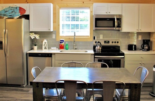 Smithville House | Cottage Retreat at Center Hill Lake, Four Seasons, Smithville, TN