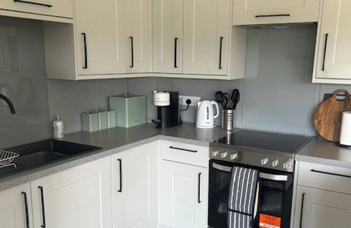 Sherborne Cottage | Cottage Retreat- Sleeps 4, Garden,