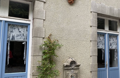 Saint-Just-le-Martel Cottage | Cottage set in the grounds of a Chateau (countryside)