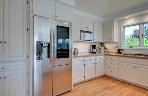 Sonoma House | Cottage Sonoma @ Historic Plaza. - Includes Wine Tasting Passport