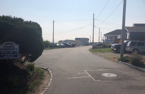Breakwater Village Cottage | Cottage-Steps to the beach-See Block Island