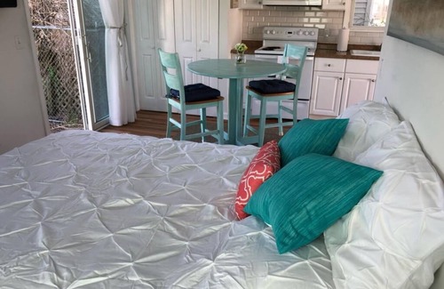 Breakwater Village Cottage | Cottage-Steps to the beach-See Block Island