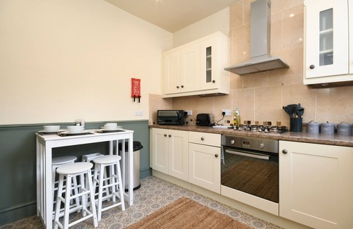 Chesterfield House | Cottage Style 3 bedroom House - Close to City centre & The Peaks