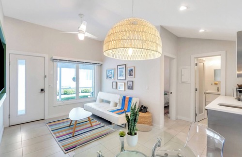 Hampton Bays House | Cottage Suite in Boutique Hotel, Heart of Hampton Bays, Waterfront.