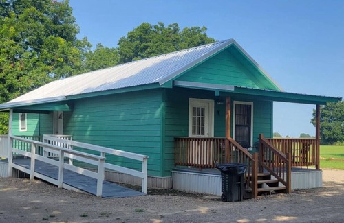 Lake Village Cabin | Cottage tucked in back of orchard with full kitchen and lake access!