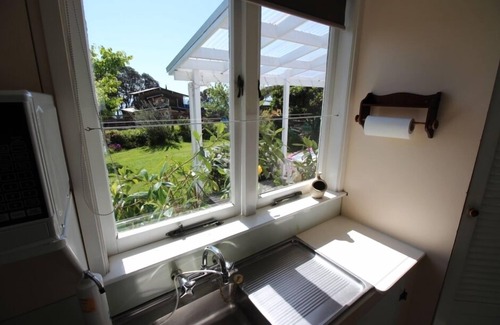 Waihau Bay Cottage | Cottage - Whanarua Bay Cottages