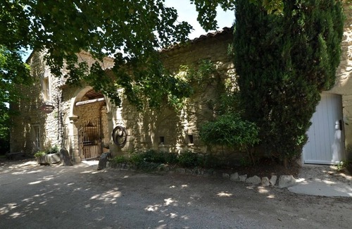 La Baume-de-Transit Cottage | Cottage with a garden in the heart of a vineyard, 3-5 people