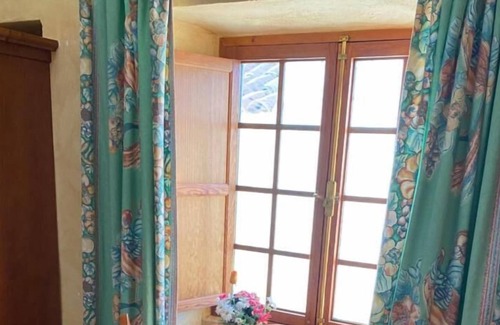 El Jaral House | Cottage with 2 Bedroom, 2 Bathrooms, Heated solar Pool, Sauna, Jacuzzi, Garden