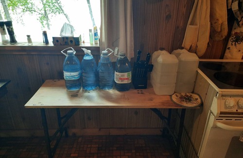 Unorganized Centre Parry Sound House | Cottage with 40' Dock! Beautiful lake with excellent fishing.