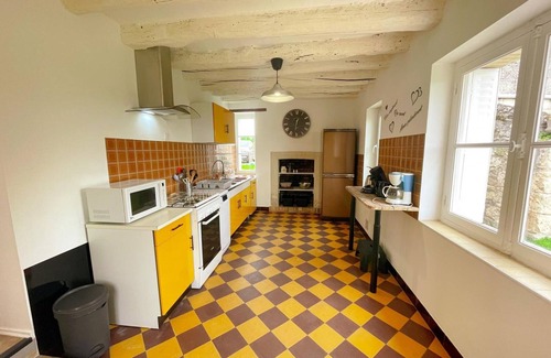 Restigne Cottage | Cottage with big garden, bikes, pets allowed, cleaning included and Wi-Fi in Restigné