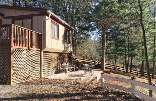 Lexington Cottage | Cottage with Canoe!