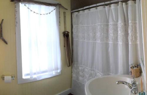 Lubec Cottage | Cottage with captivating views in charming Lubec