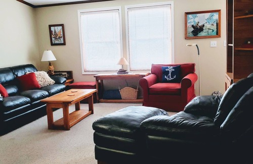Central Lake Cottage | Cottage with deeded access to the beautiful Torch Lake