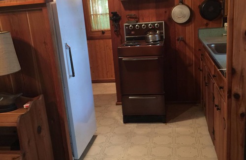 Maple City Cottage | Cottage with direct access on Big Glen. Pets Ok. 3 day min after Labor Day.
