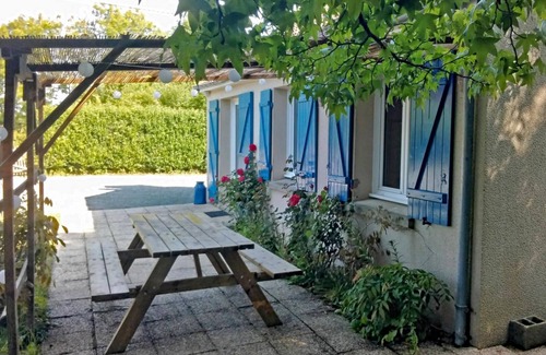 La Feuillie Cottage | Cottage with enclosed garden near beaches, pets welcome