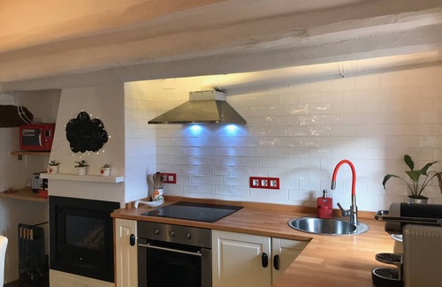 Vilaverd Cottage | Cottage with fireplace Ca l'Esquelleta with a capacity of 1 to 8 people
