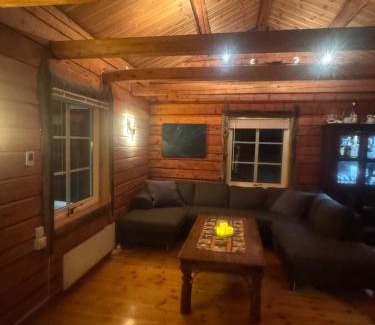 Neiden House | Cottage with good standard next to Neiden river