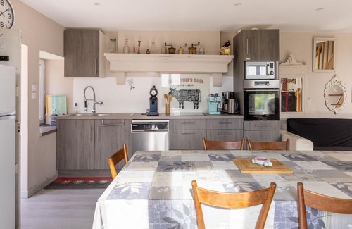 Molesme House | Cottage with independent studio in Molesme