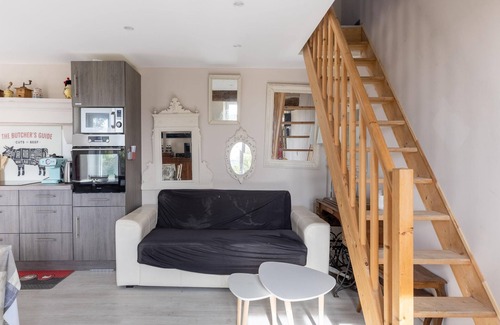 Molesme House | Cottage with independent studio in Molesme