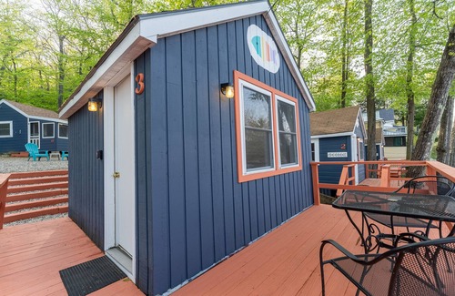 Alton Bay Cabin | Cottage with Lake Views & Access Now featuring AC Wi-FI and TV