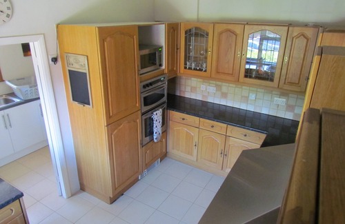 Etchingham Cottage | Cottage With Large Private Swimming Pool, WiFi,Views And Gardens
